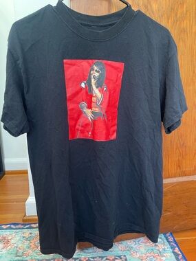 AALIYAH Black Graphic Tee Mens Sz L